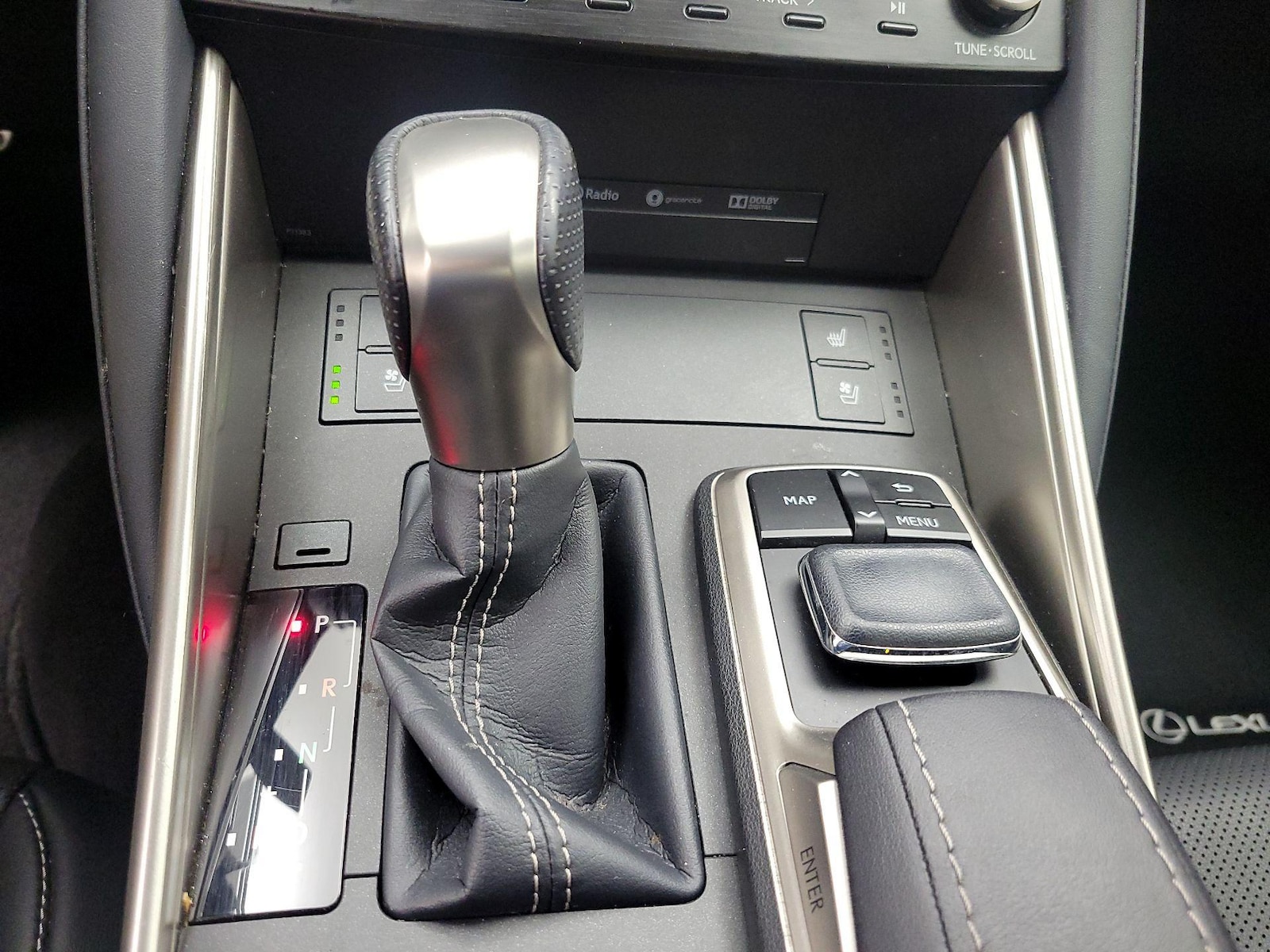 2017 Lexus IS 300 - Photo 19