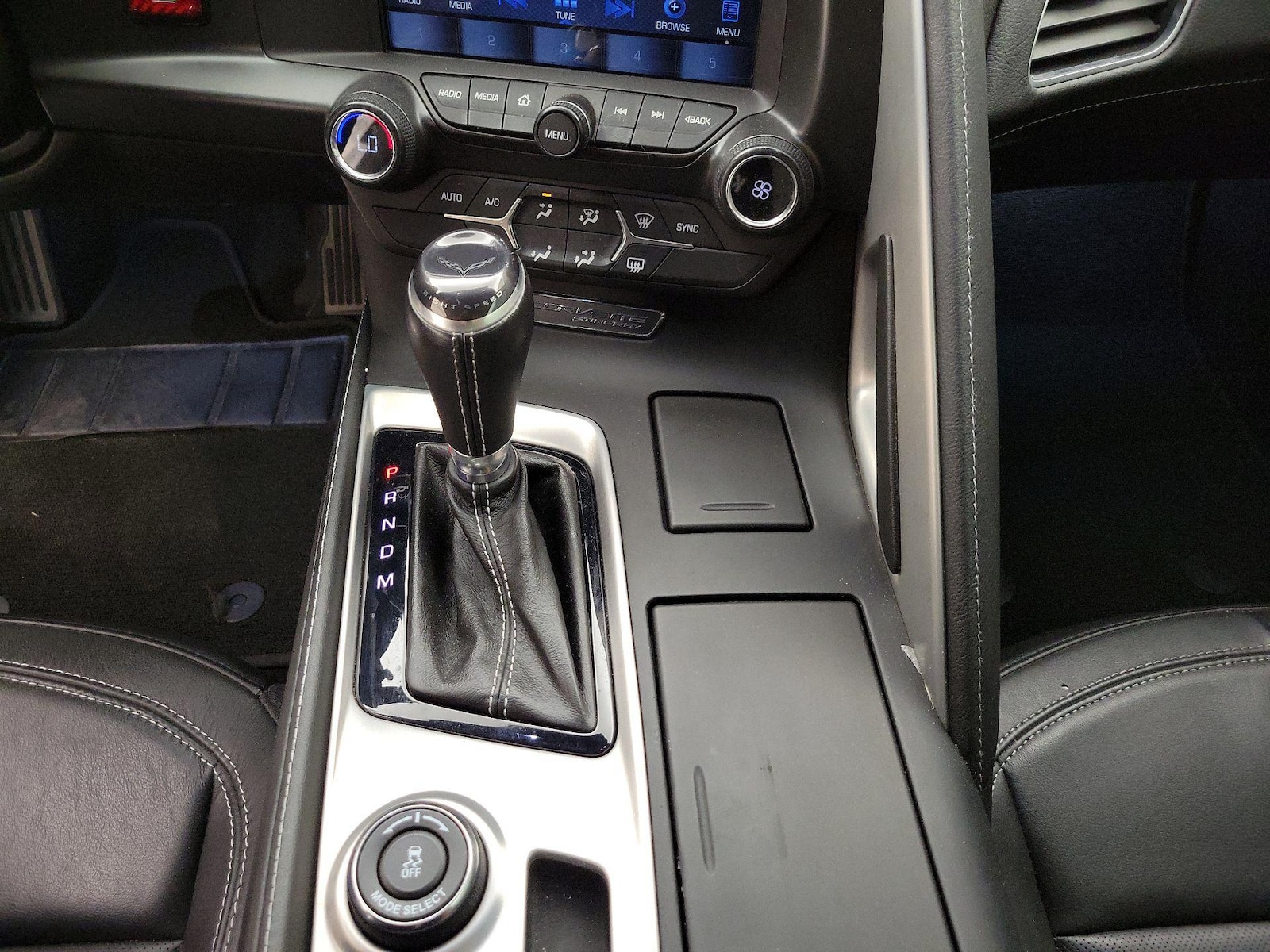2019 Chevrolet Corvette 1LT - Photo 18
