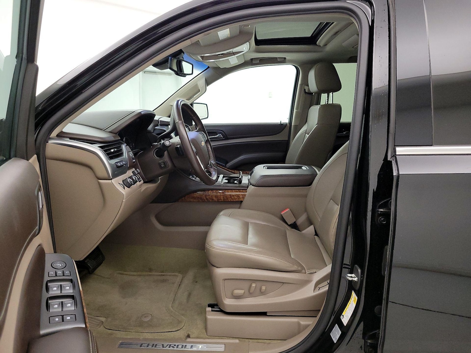 2016 Chevrolet Tahoe LTZ - Photo 12