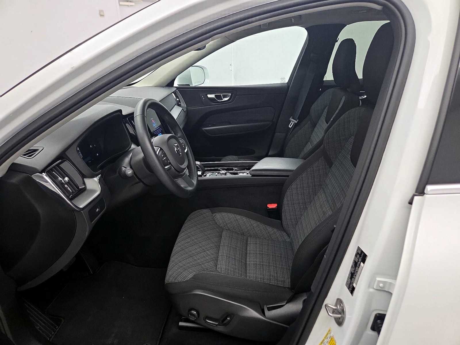 Power Seat(s) & Side Airbags