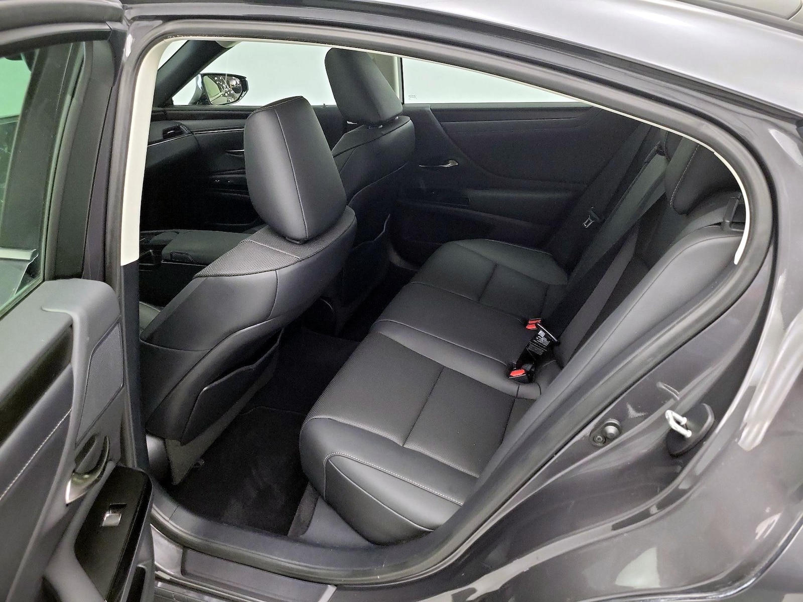 2022 Lexus ES 350 - Photo 21