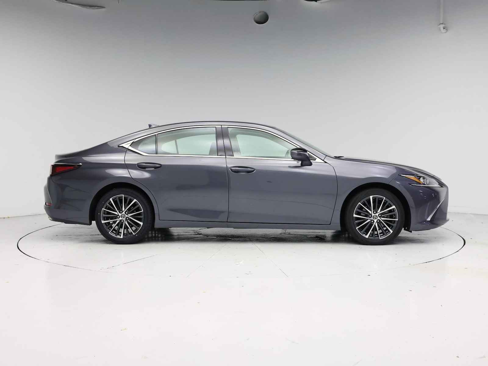 2022 Lexus ES 350 - Photo 8
