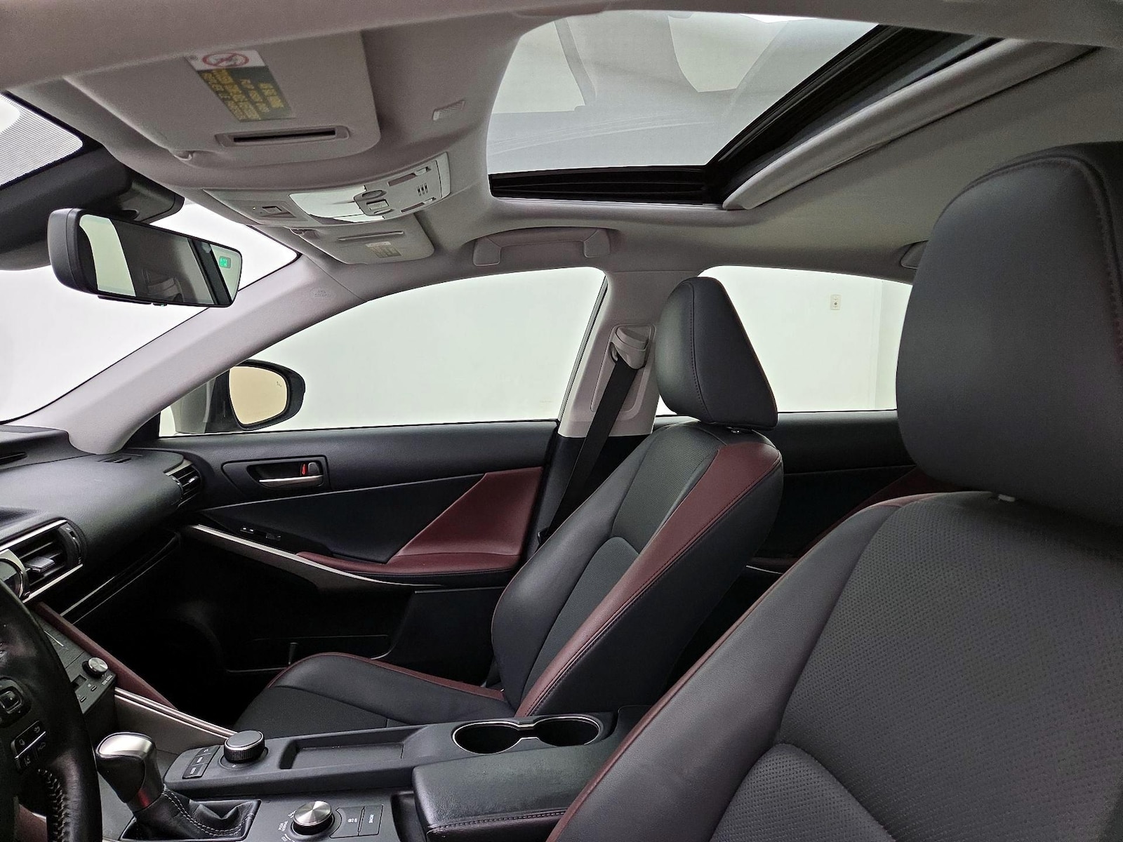 Sunroof(s) & Overhead Airbags