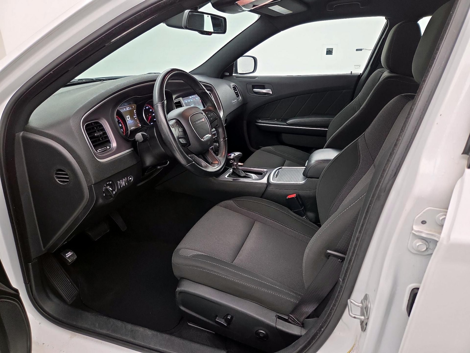 Power Seat(s) & Side Airbags