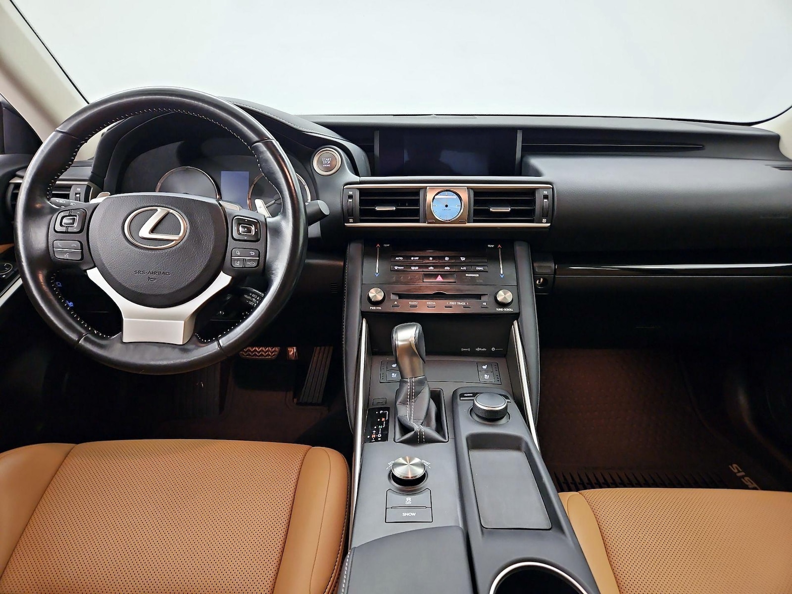 2017 Lexus IS 300 - Photo 10