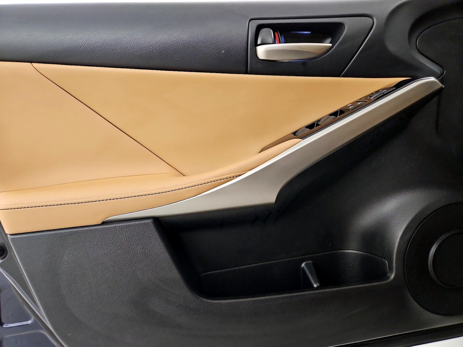 2017 Lexus IS 300 - Photo 13