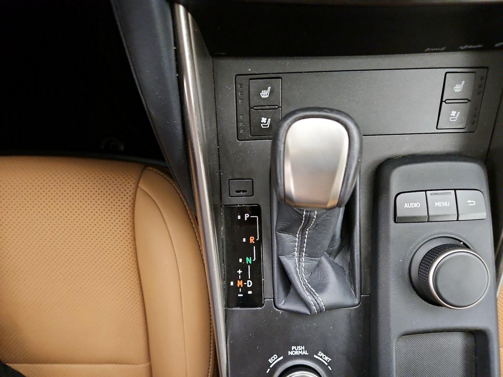 2017 Lexus IS 300 - Photo 18