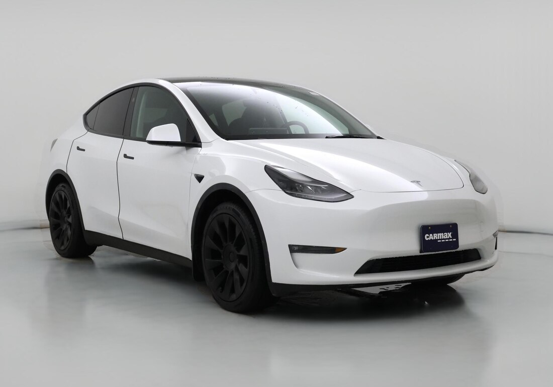 2023 Tesla Model Y Long Range All-Wheel Drive in White — CarMax photo