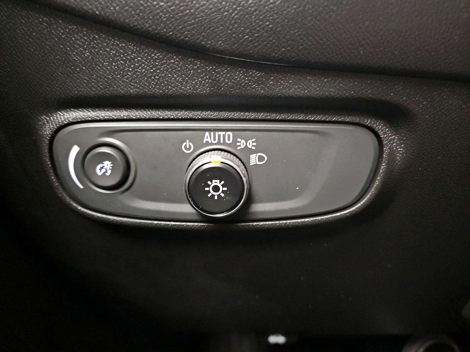 2022 Chevrolet Equinox LT - Photo 14