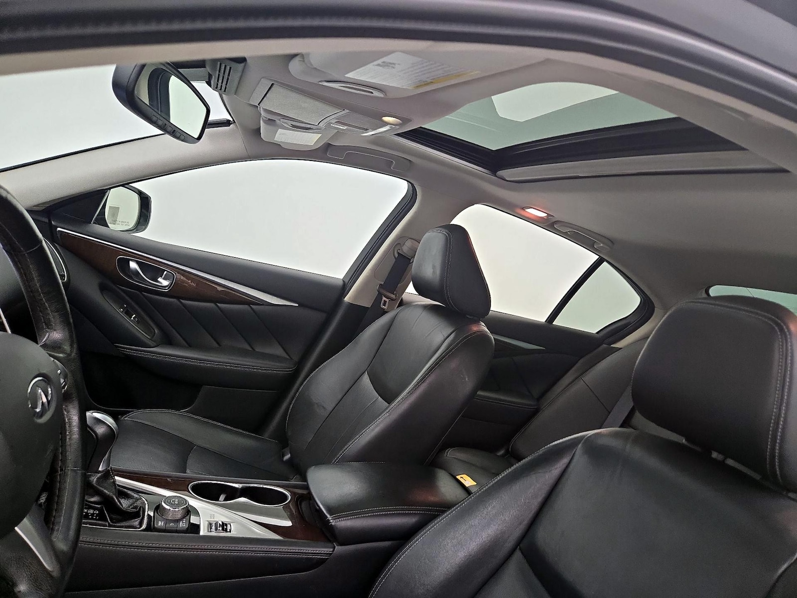 Sunroof(s) & Overhead Airbags