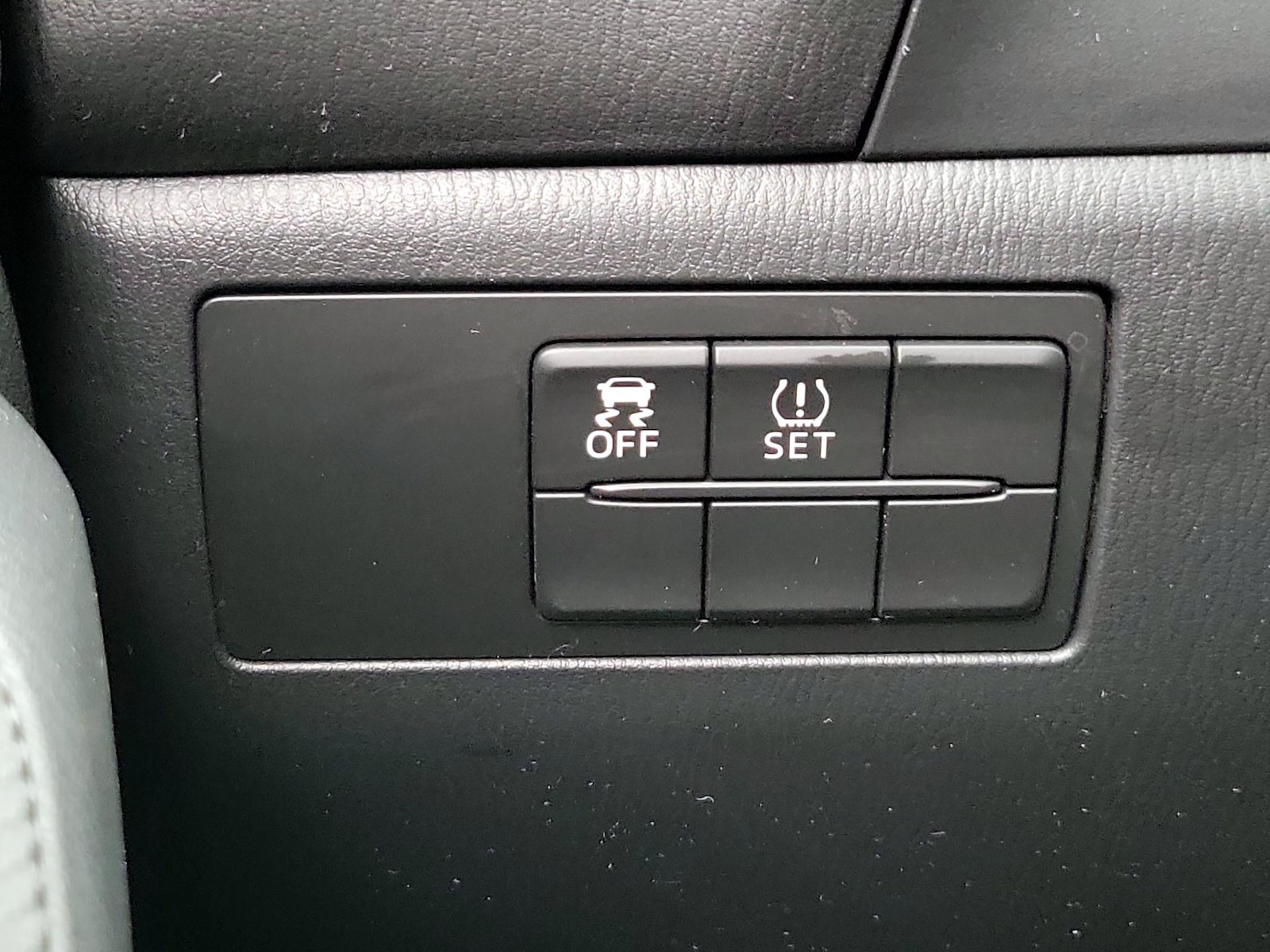 2015 Mazda MAZDA3 i SV - Photo 14