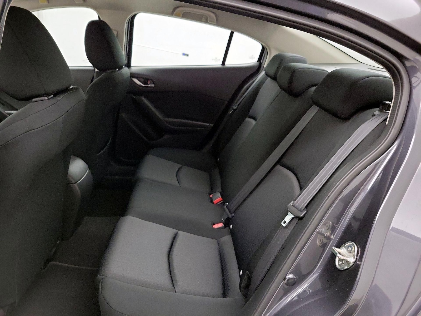 2015 Mazda MAZDA3 i SV - Photo 19