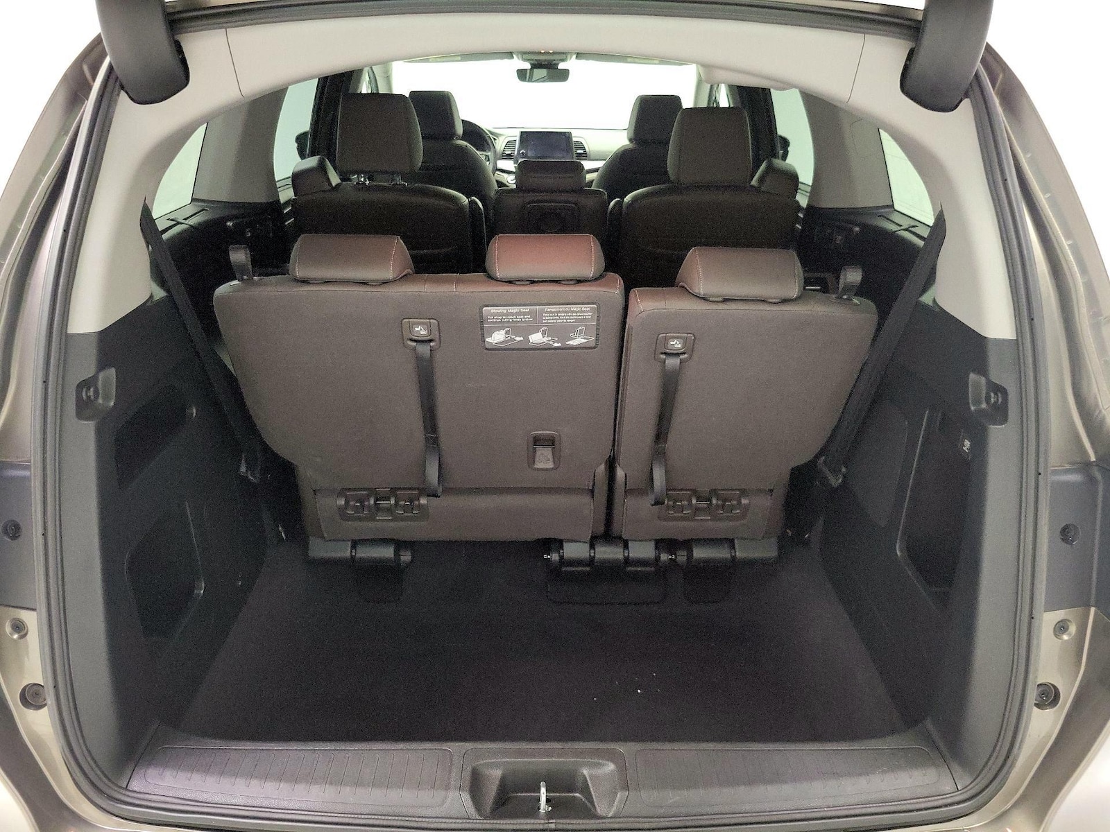 2021 Honda Odyssey Touring - Photo 24