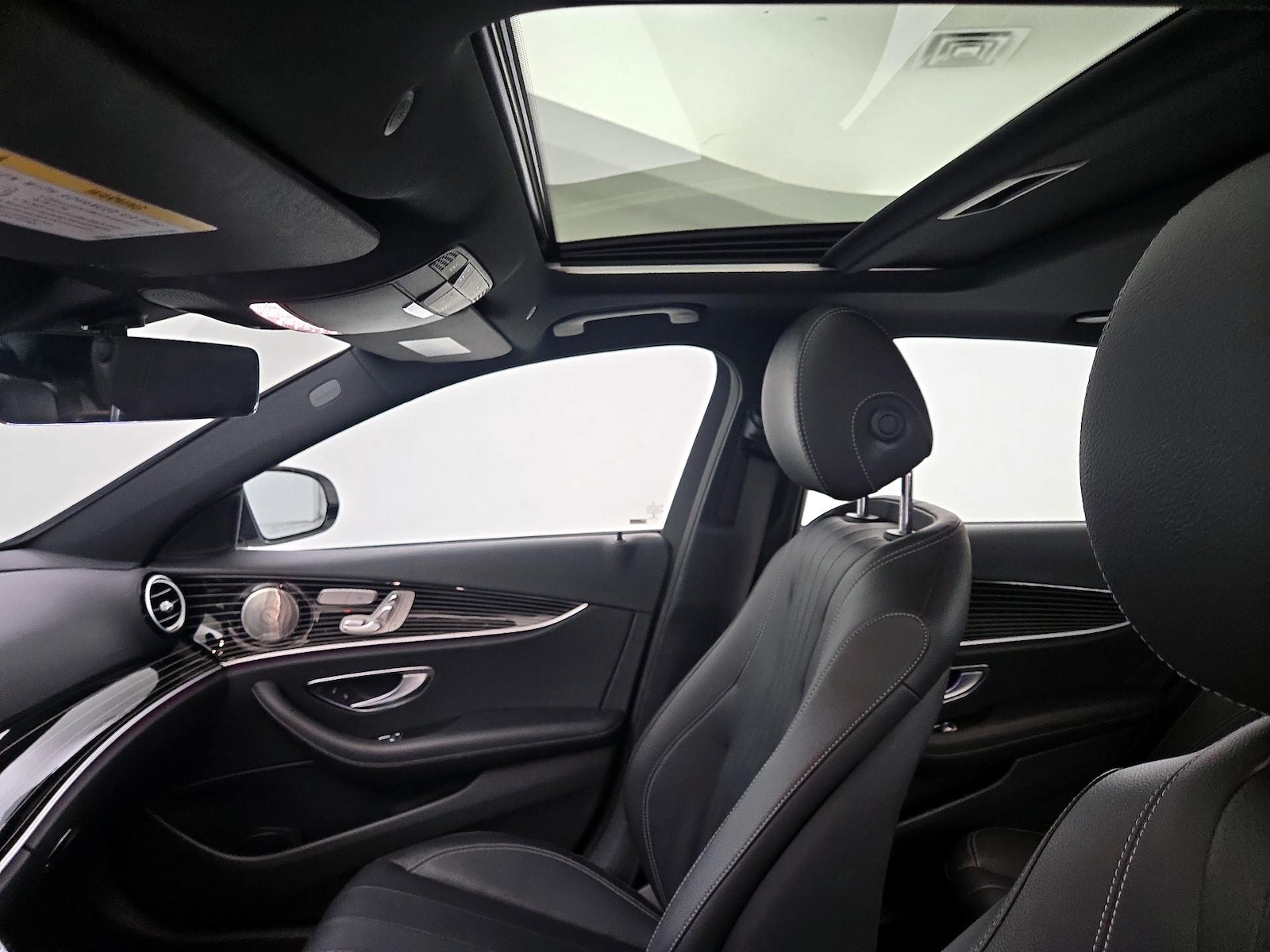 Sunroof(s) & Overhead Airbags