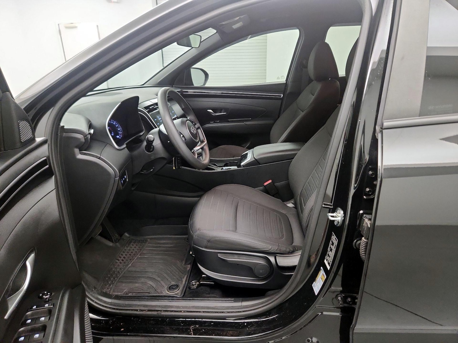 2024 Hyundai Santa Cruz SE - Photo 10