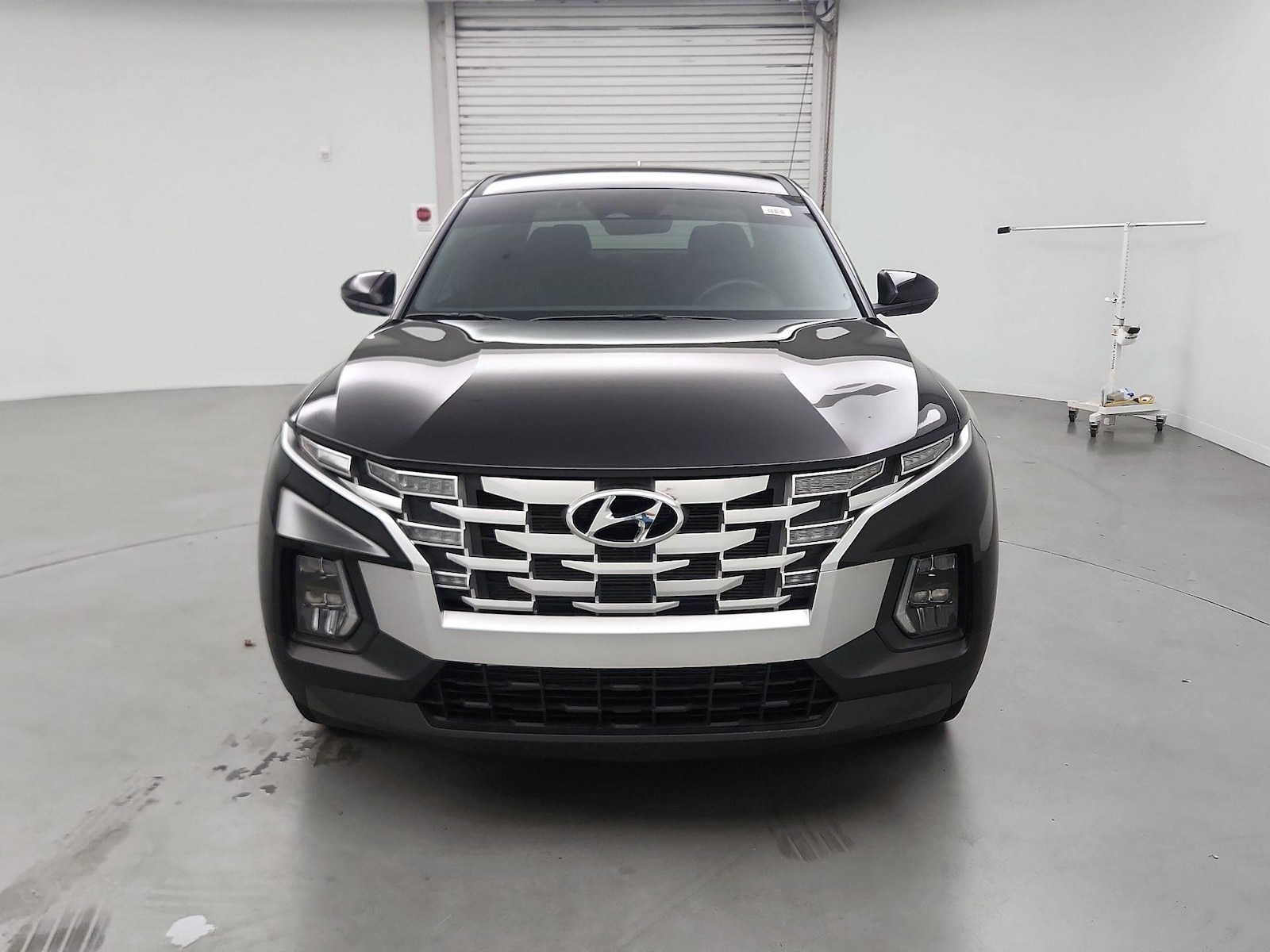 2024 Hyundai Santa Cruz SE - Photo 2