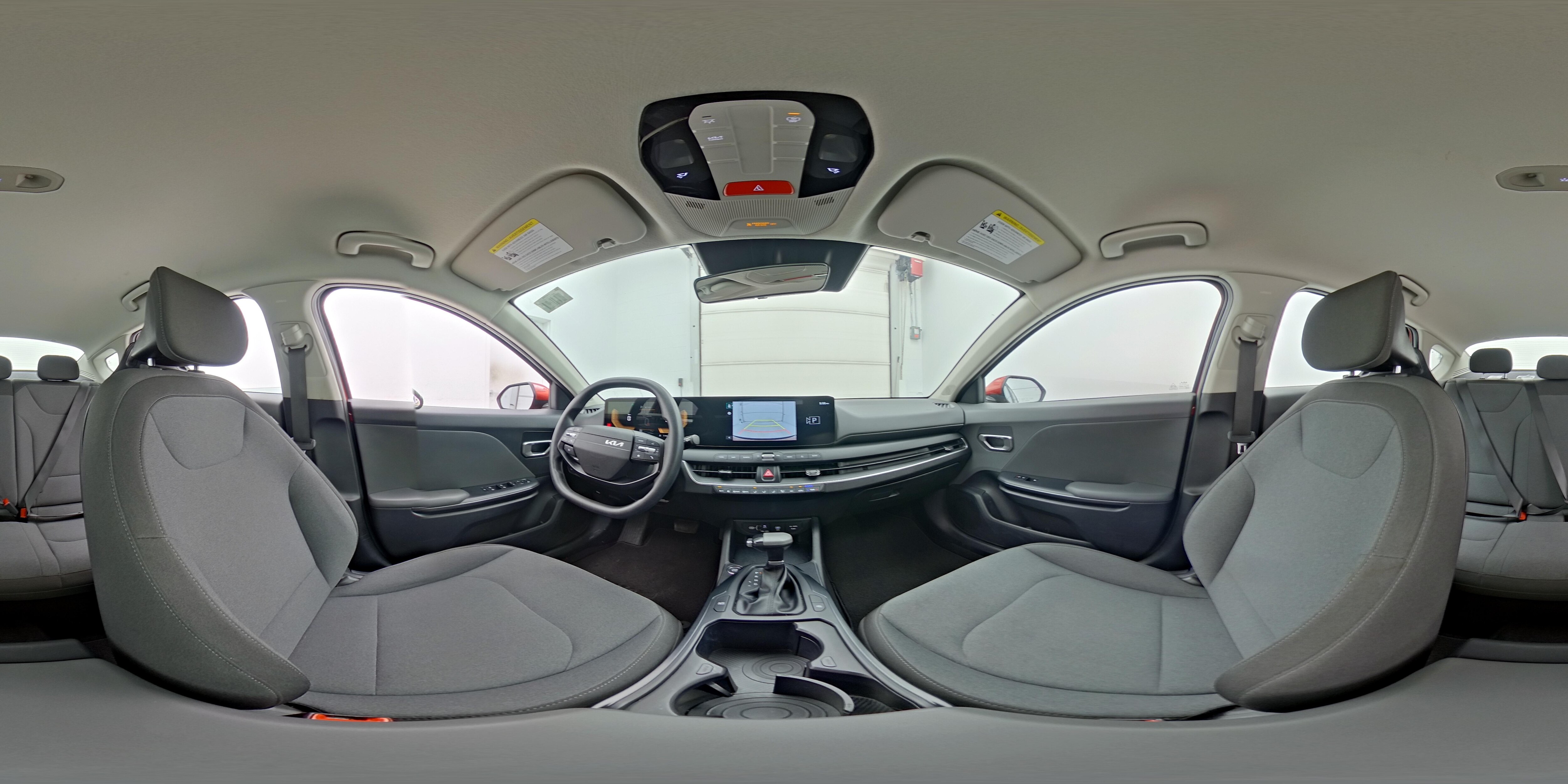 2025 Kia K4 LXS - Photo 24