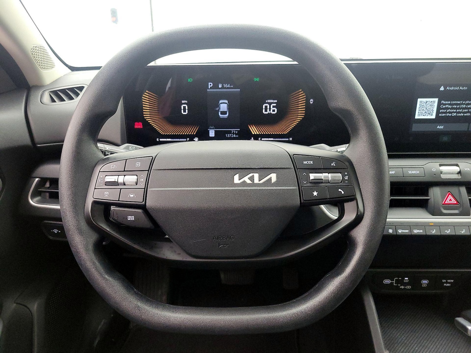 2025 Kia K4 LXS - Photo 11