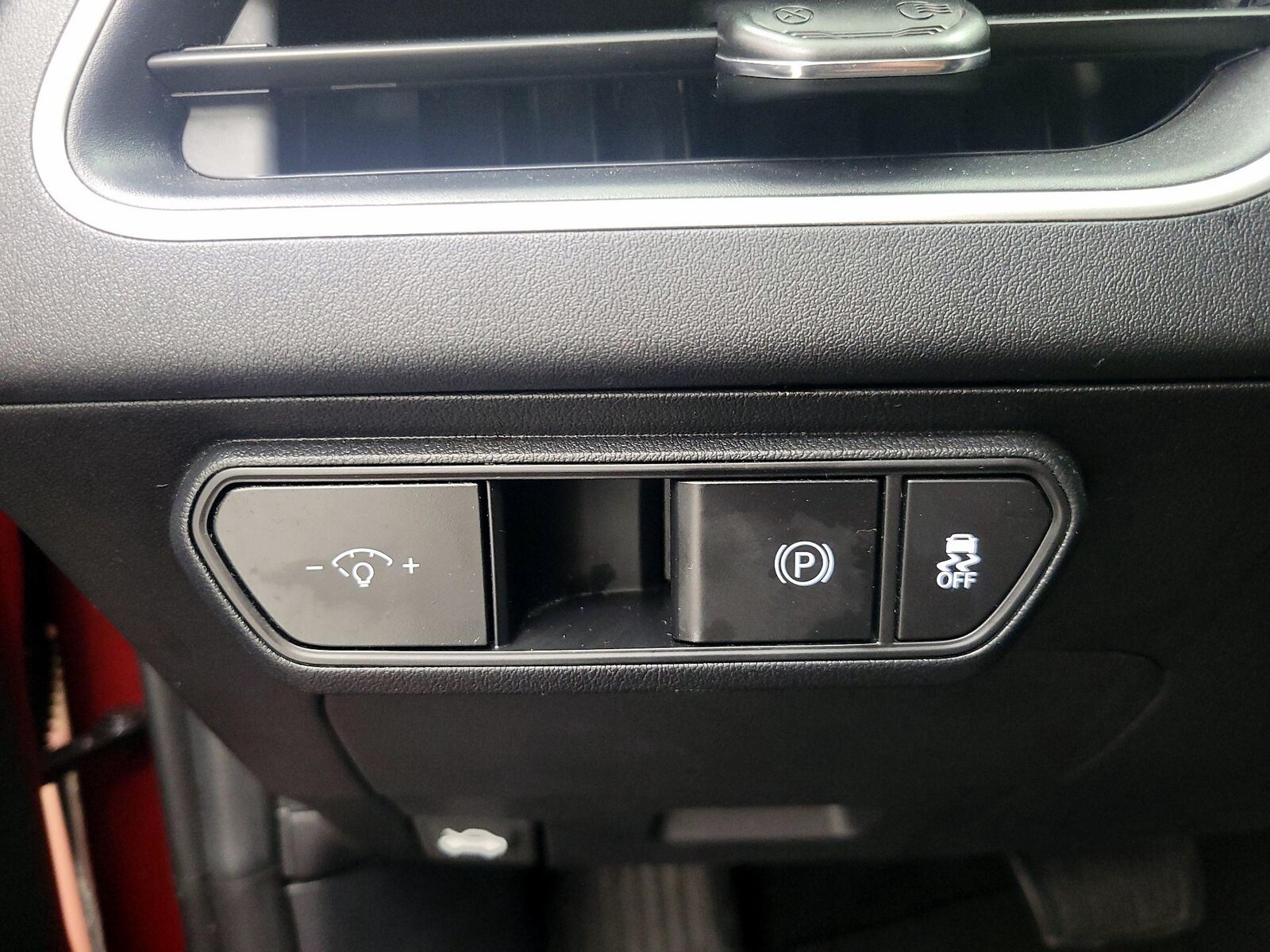 2025 Kia K4 LXS - Photo 14