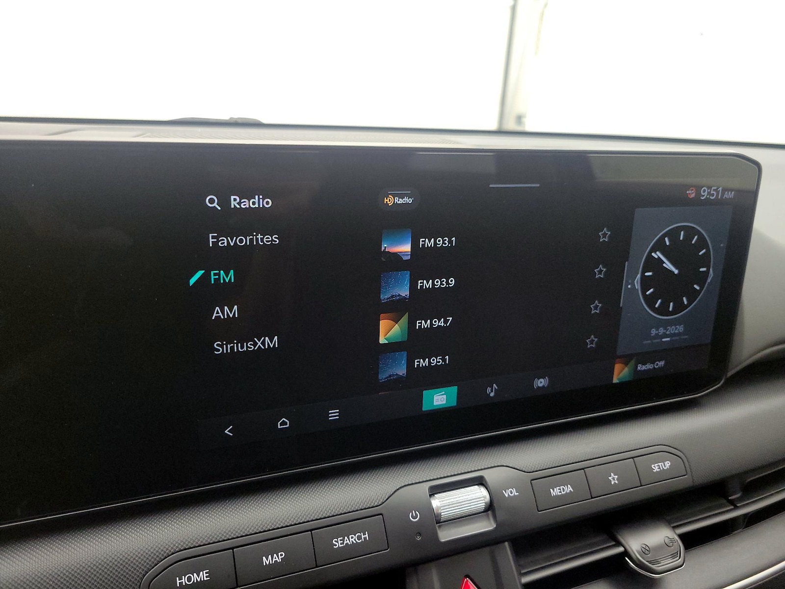 2025 Kia K4 LXS - Photo 16
