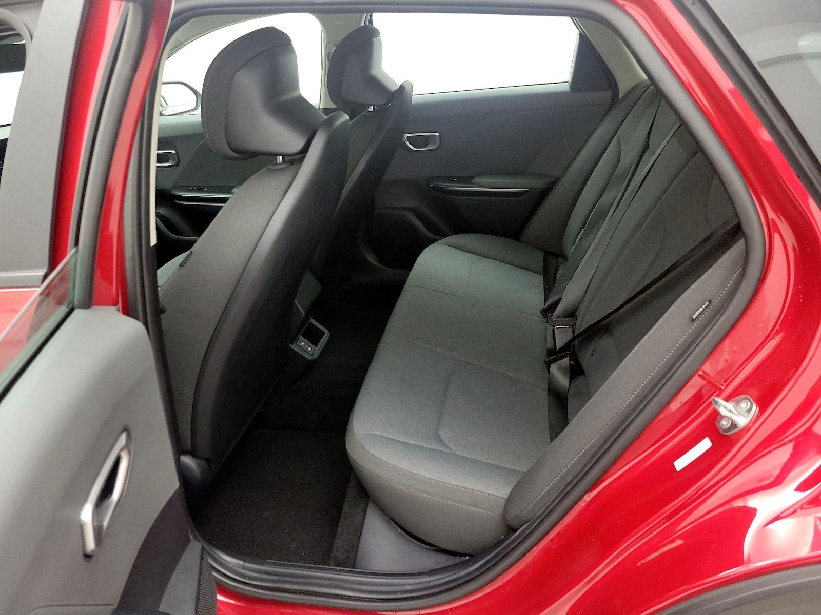 2025 Kia K4 LXS - Photo 20