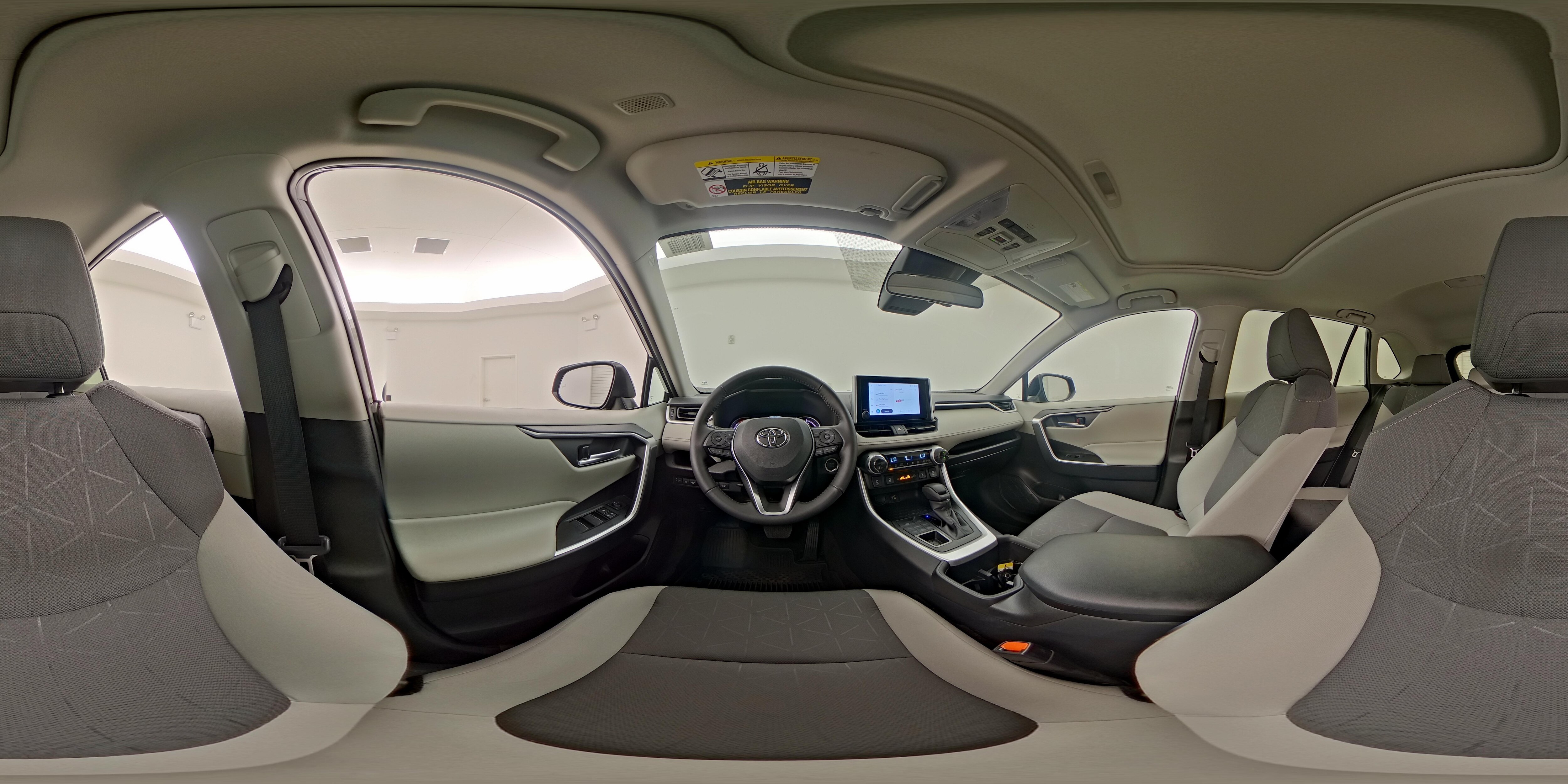 2024 Toyota RAV4 XLE - Photo 27