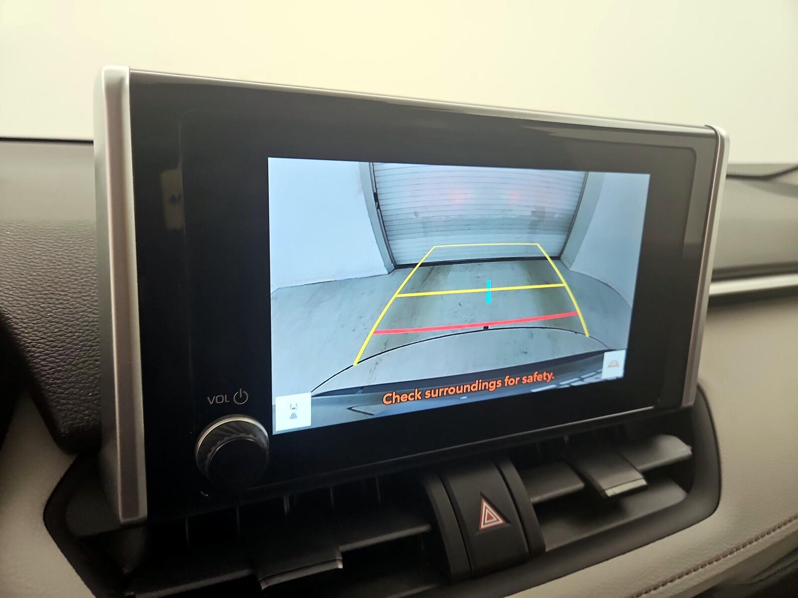 2024 Toyota RAV4 XLE - Photo 15