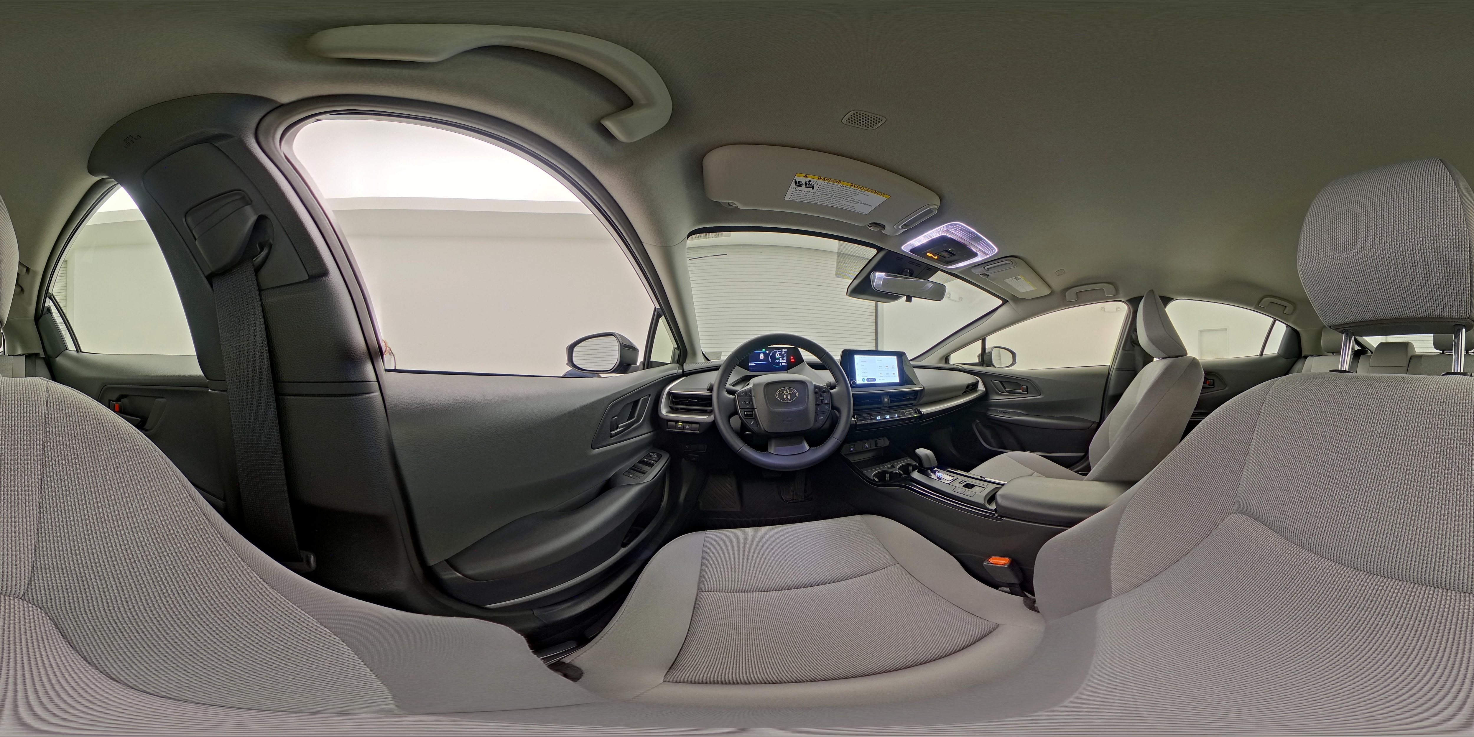 2026 Toyota Prius LE - Photo 26