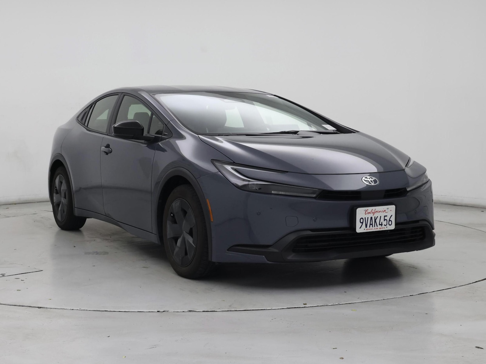 2026 Toyota Prius LE - Photo 2