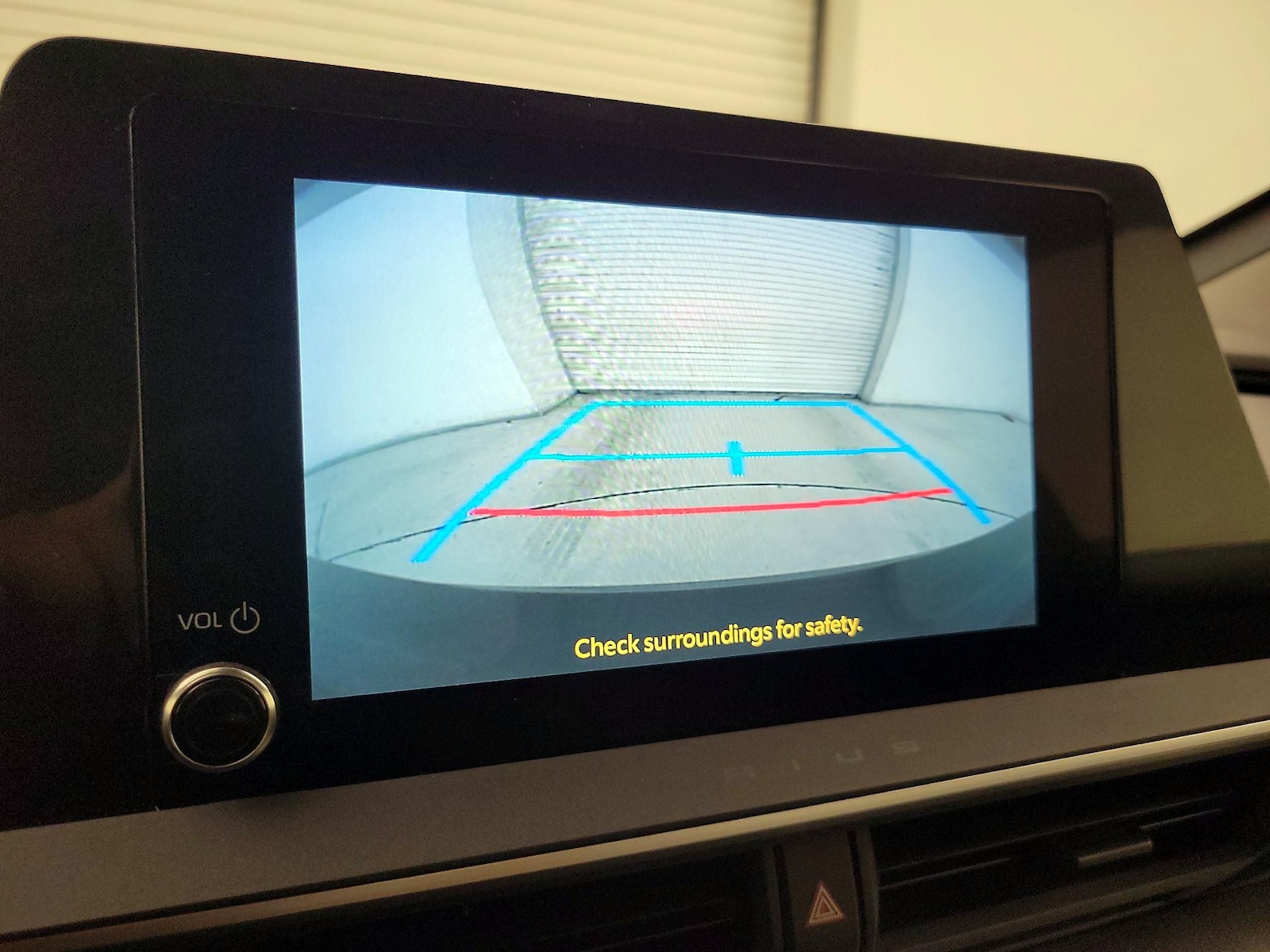 2026 Toyota Prius LE - Photo 15
