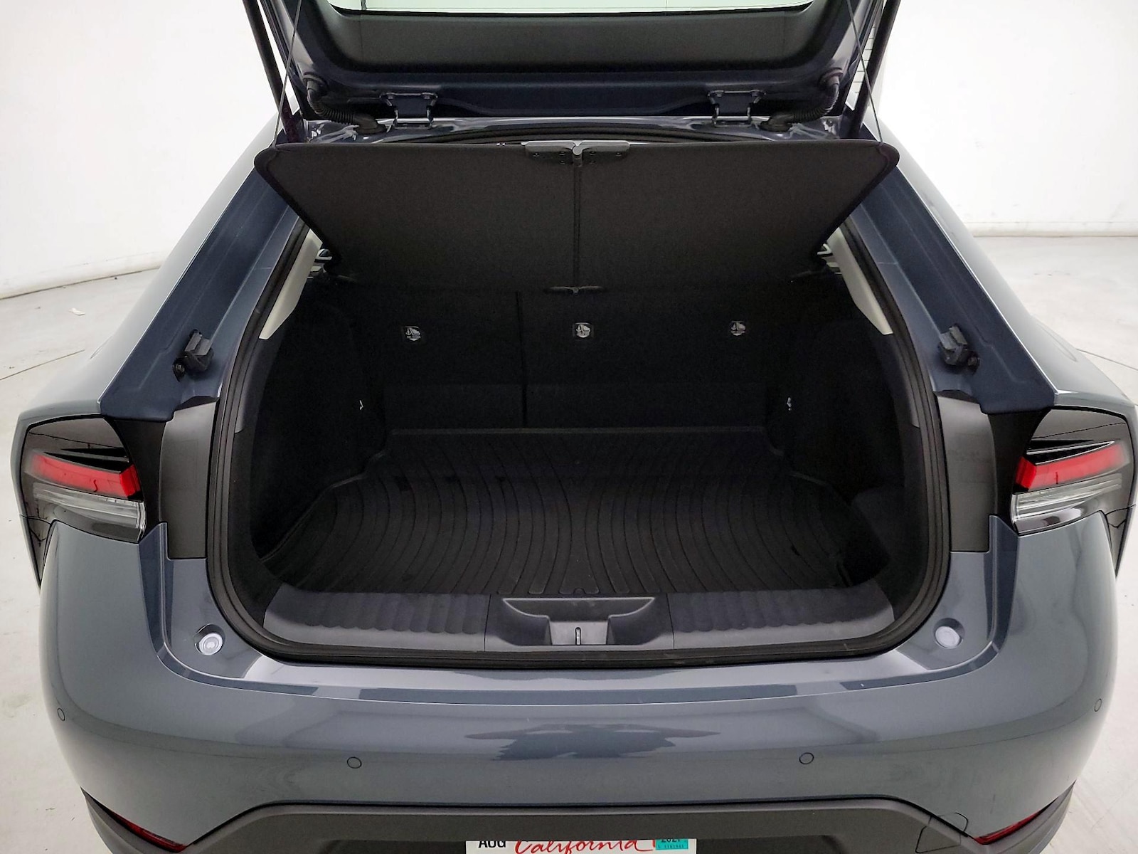 2026 Toyota Prius LE - Photo 21