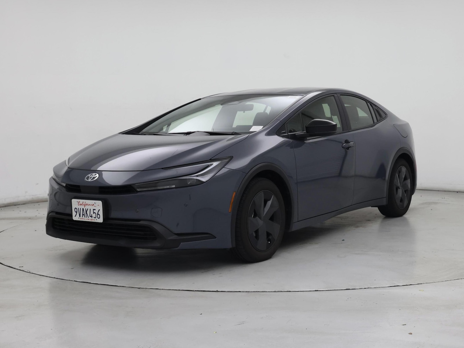 2026 Toyota Prius LE - Photo 5