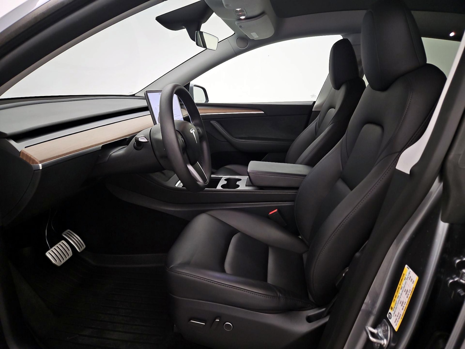 2025 Tesla Model Y Performance - Photo 12