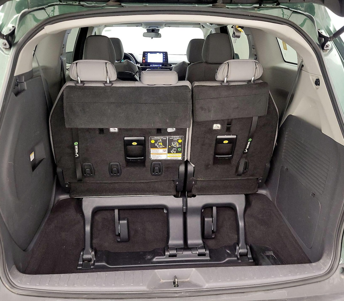 Trunk/Cargo (Seats Up)
