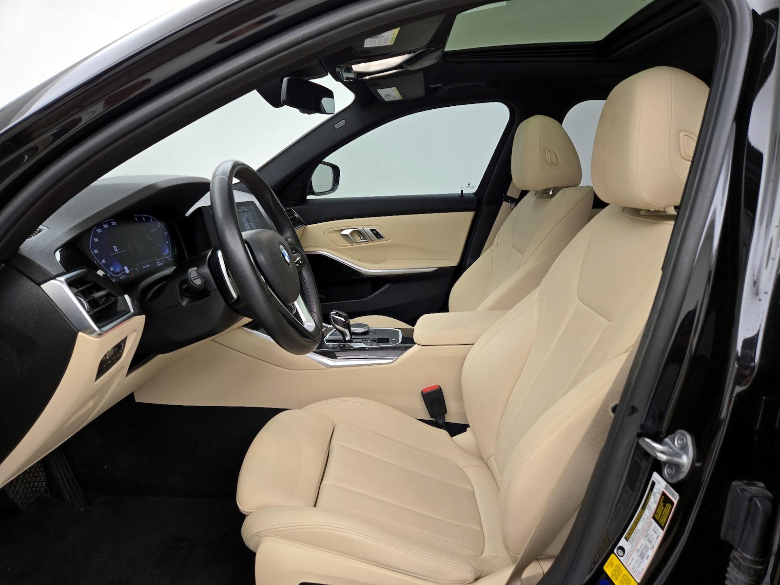 2021 BMW 3 Series 330i - Photo 12