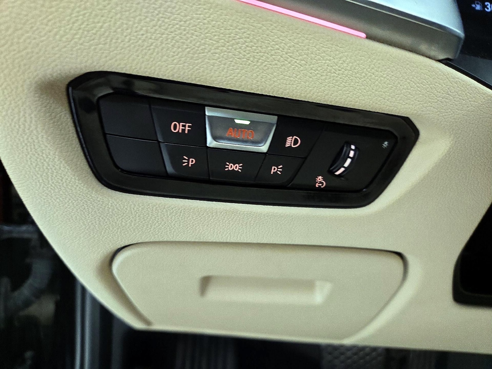 2021 BMW 3 Series 330i - Photo 14