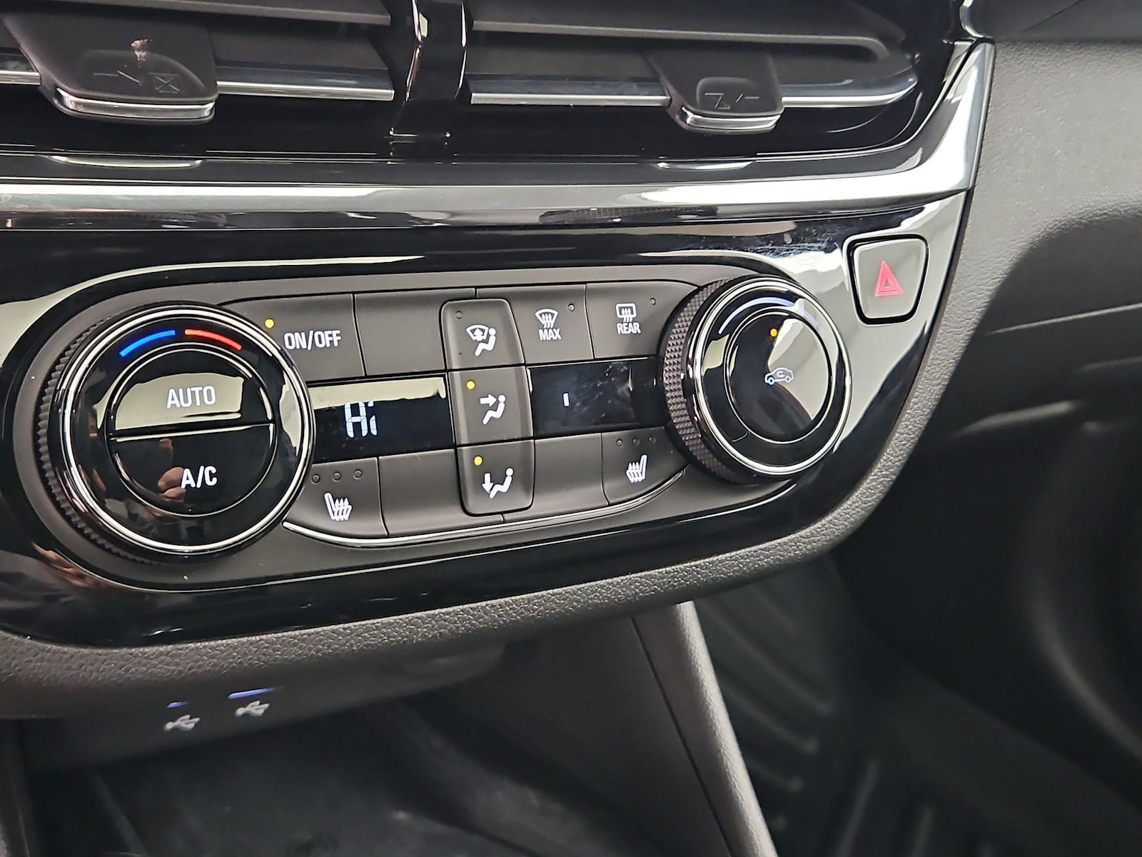 2026 Buick Envista Sport Touring - Photo 17