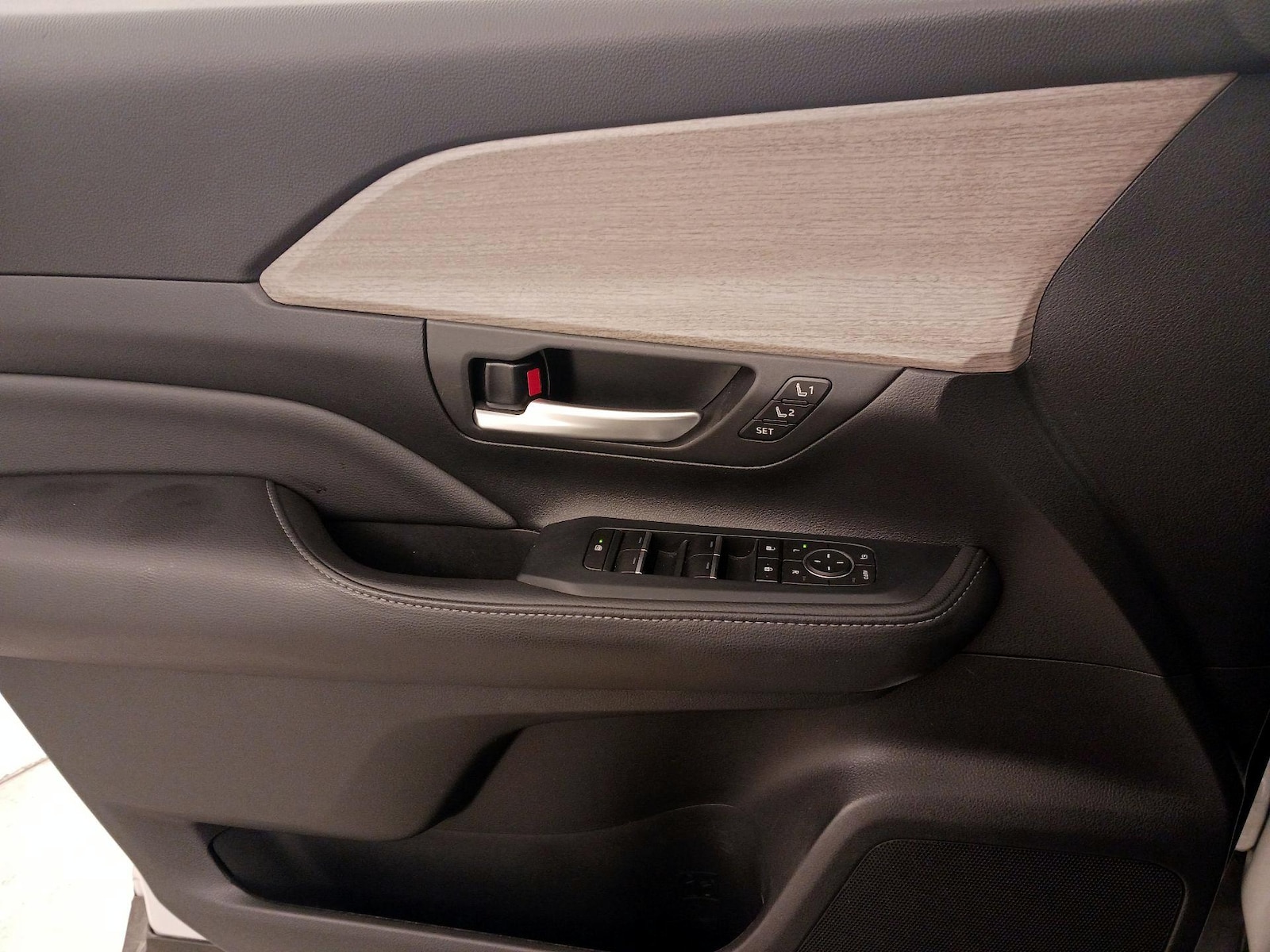 2024 Toyota Grand Highlander Limited - Photo 13