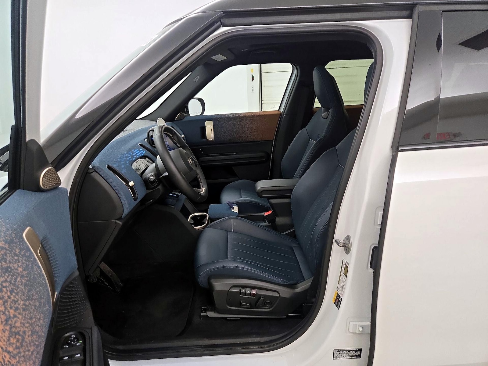 2025 MINI Countryman SE - Photo 12