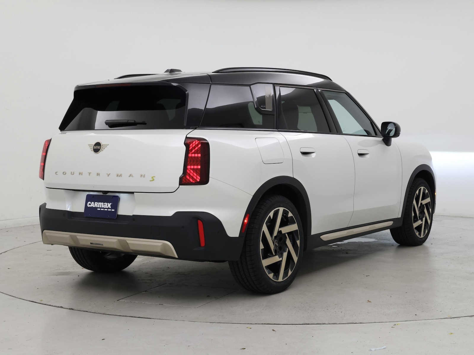2025 MINI Countryman SE - Photo 9