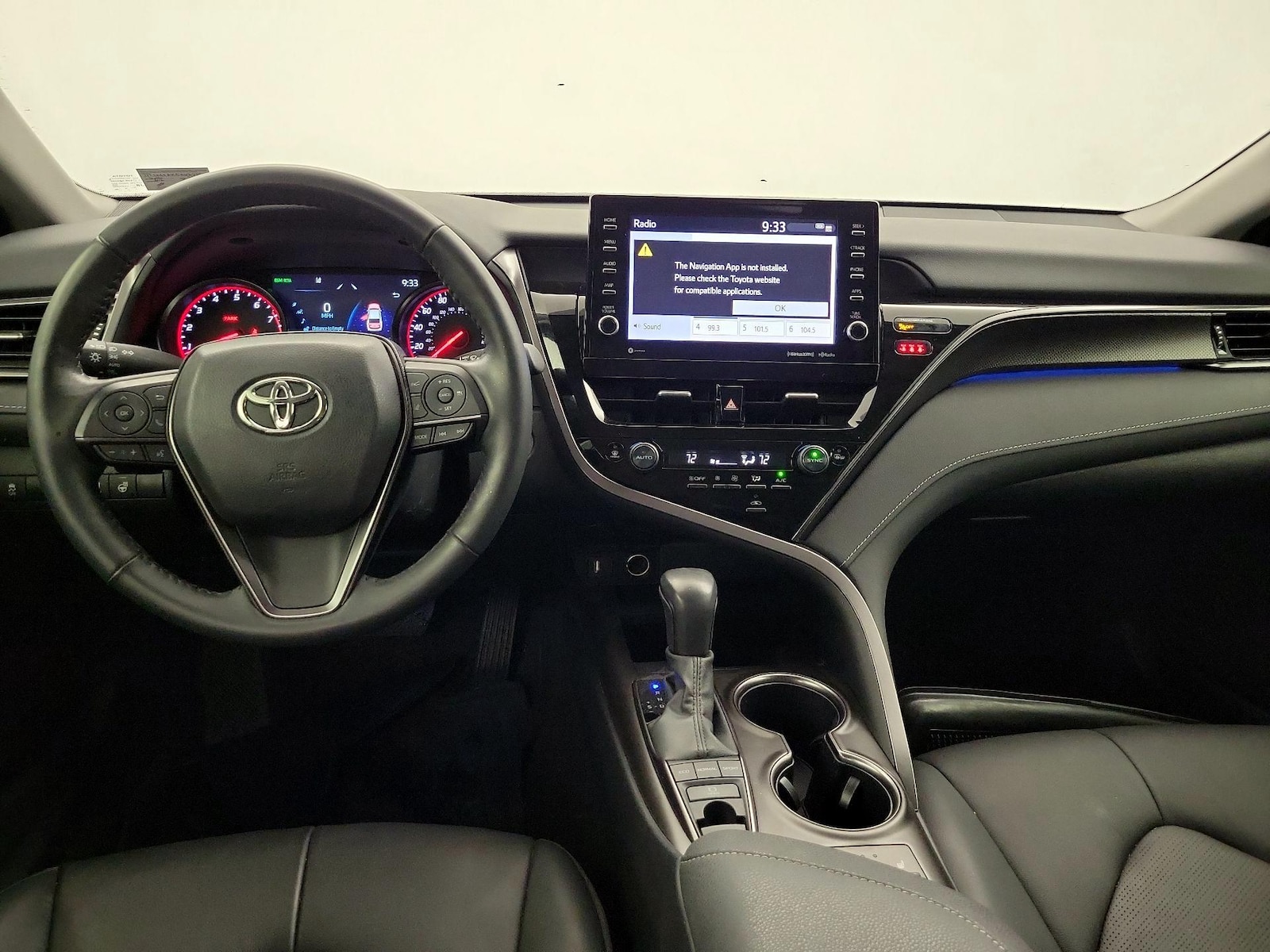 2024 Toyota Camry XSE - Photo 10