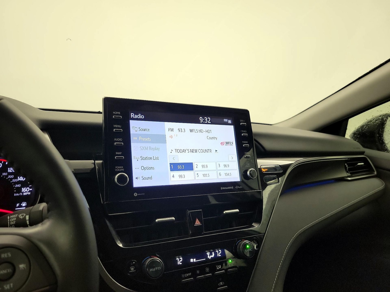 2024 Toyota Camry XSE - Photo 16