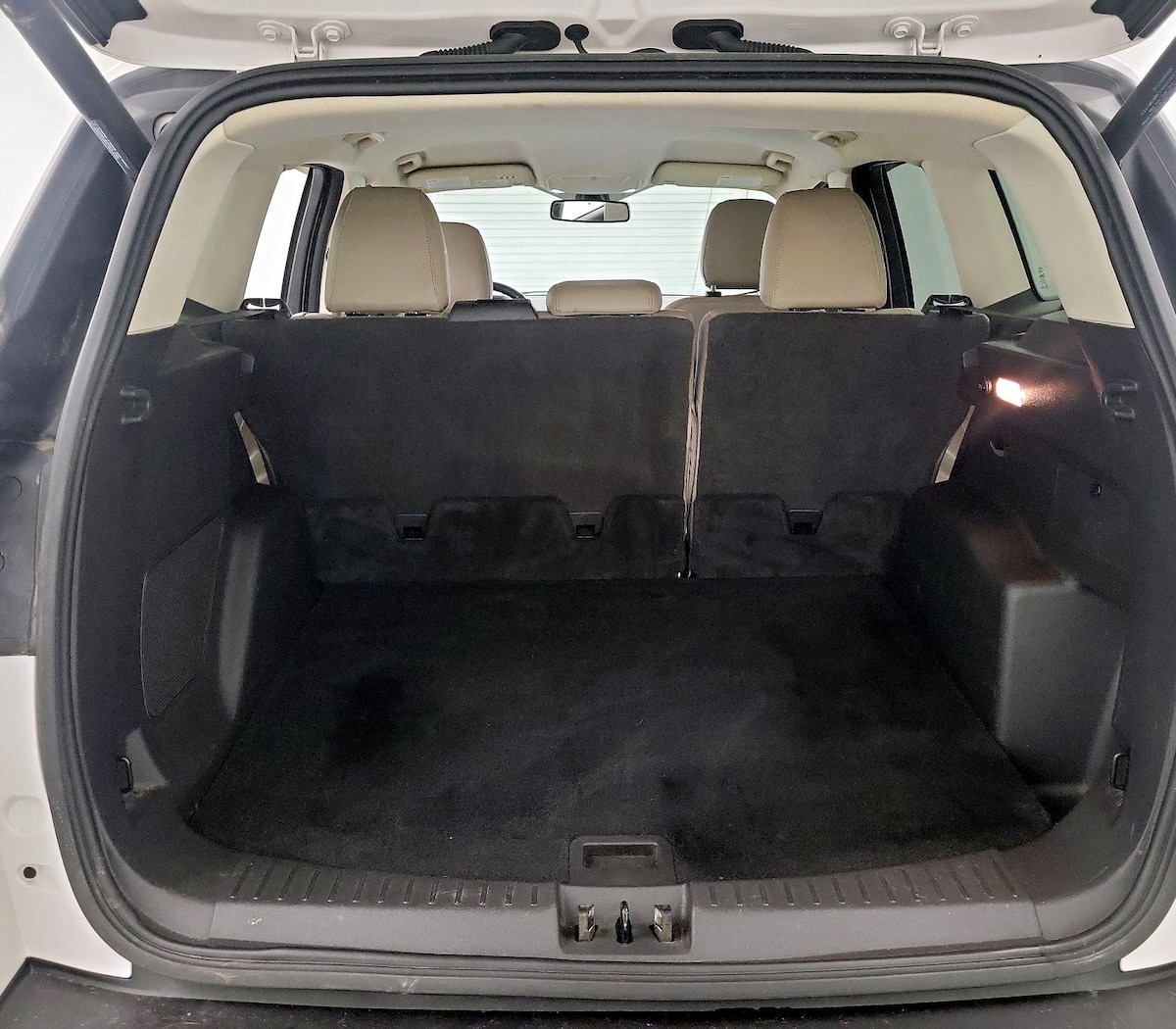 Trunk/Cargo (Seats Up)