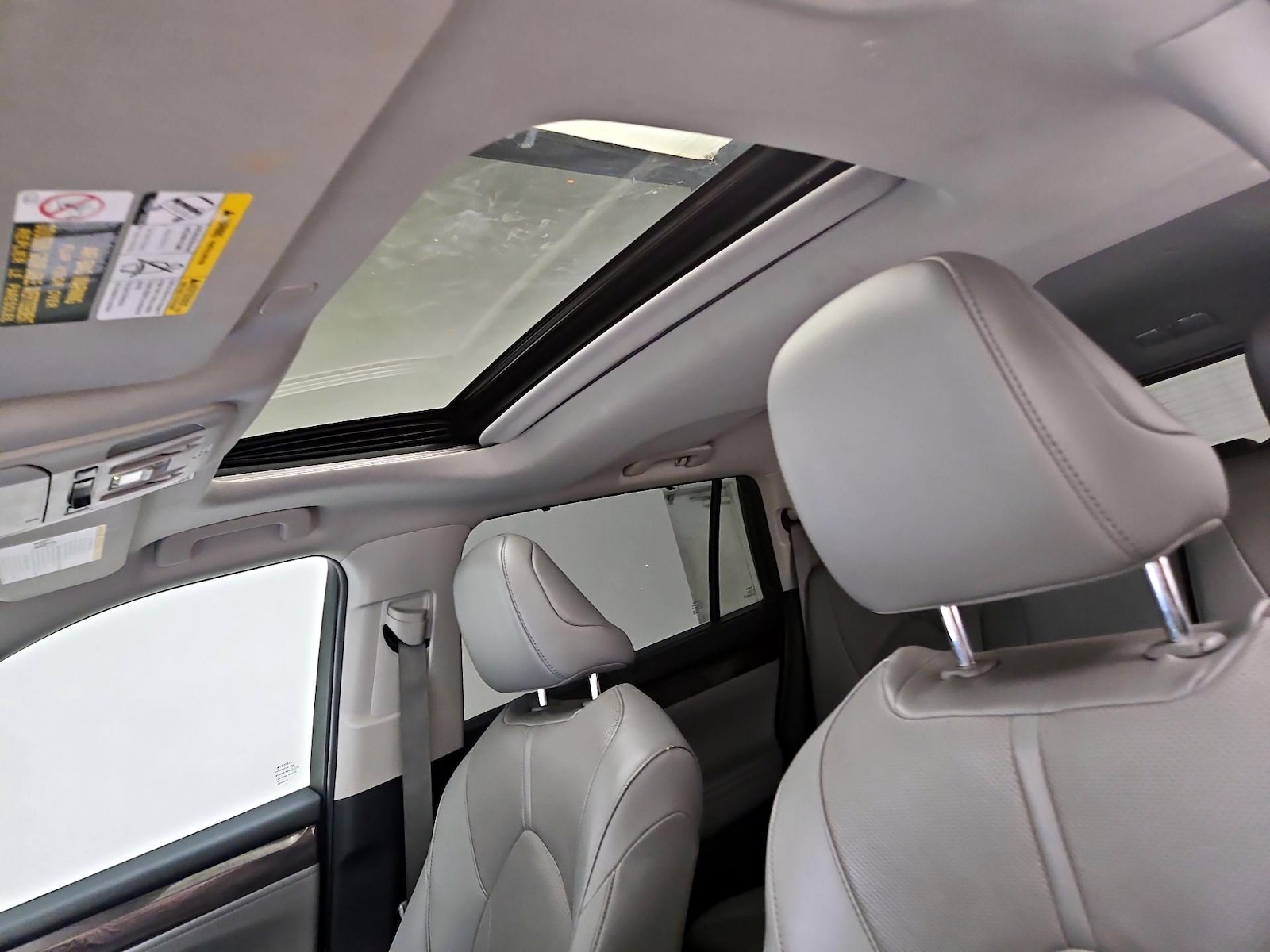 Sunroof(s) & Overhead Airbags