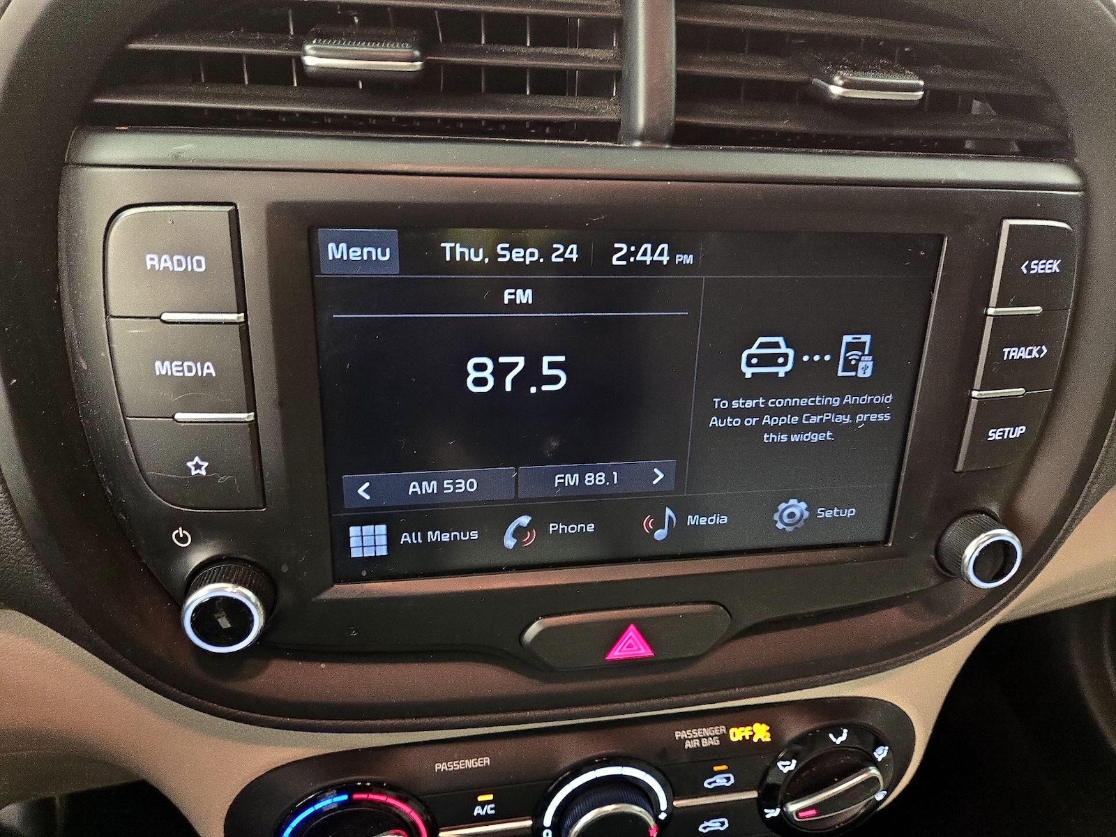 2023 Kia Soul LX - Photo 16