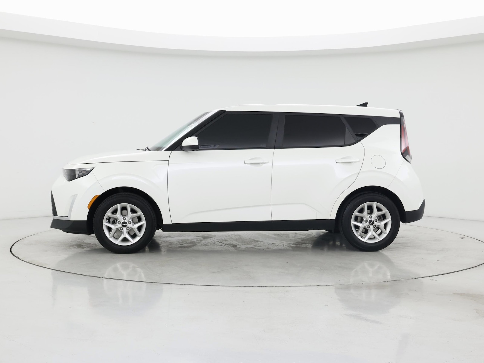 2023 Kia Soul LX - Photo 4
