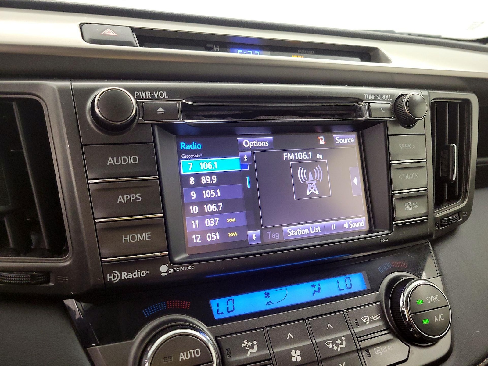 2014 Toyota RAV4 XLE - Photo 17