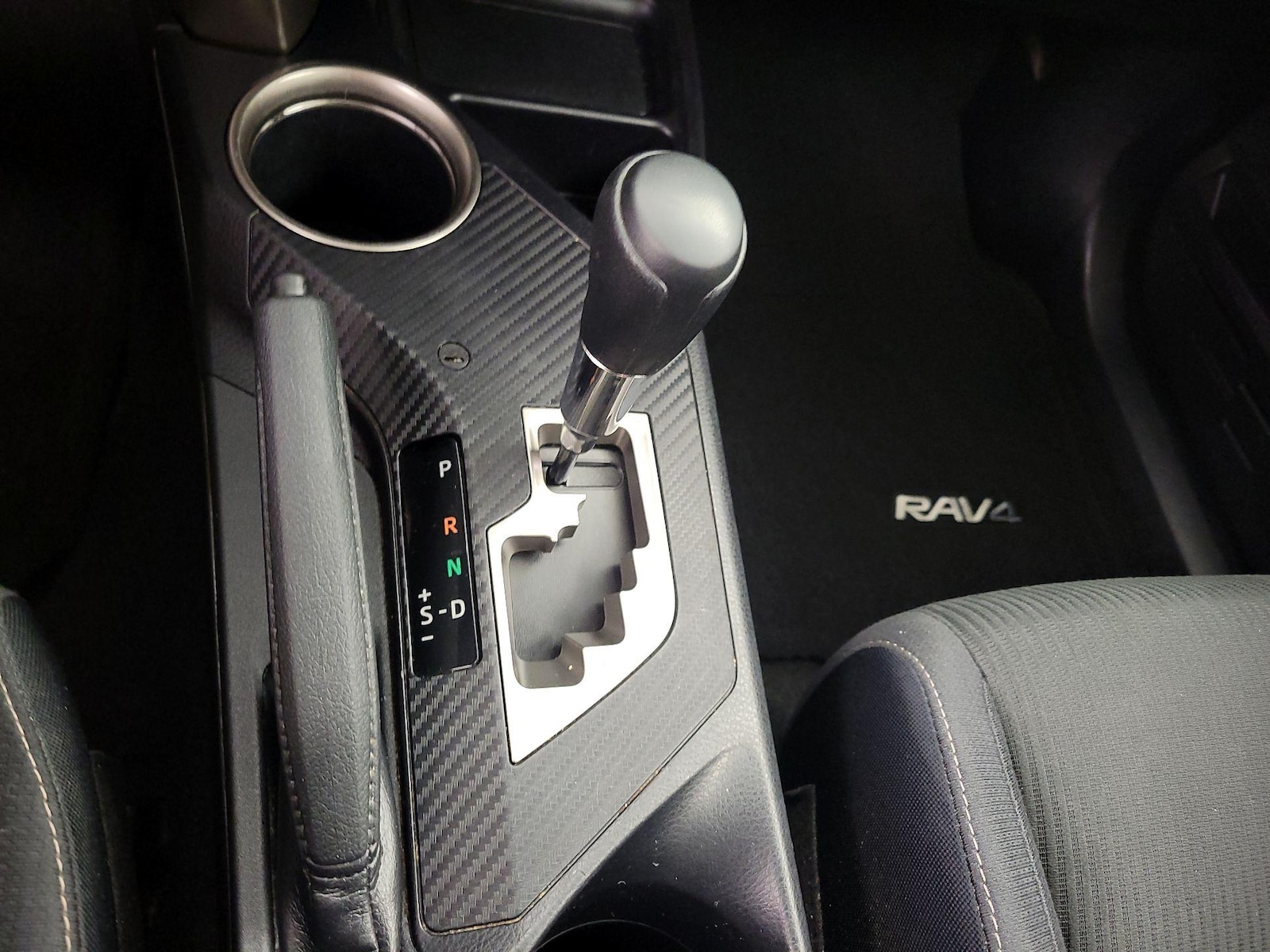 2014 Toyota RAV4 XLE - Photo 19