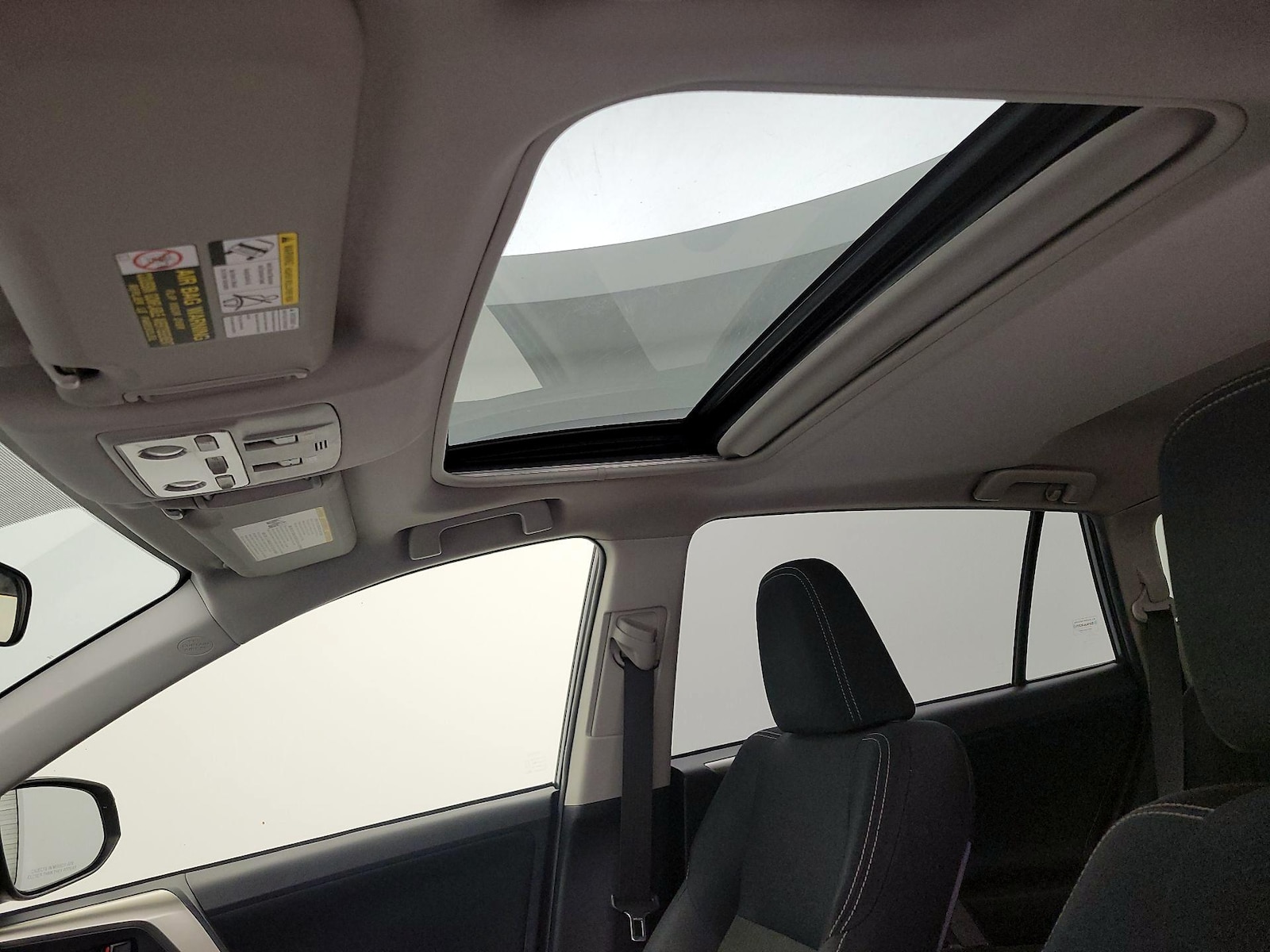 2014 Toyota RAV4 XLE - Photo 21
