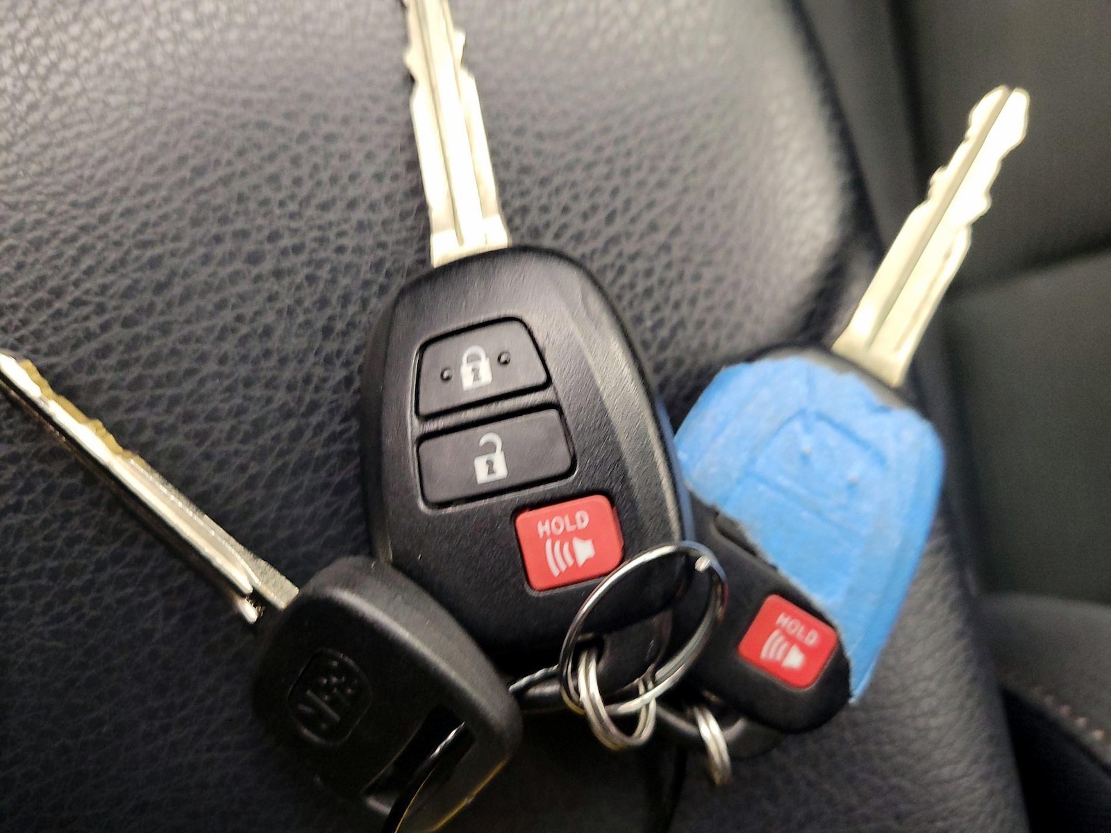 2014 Toyota RAV4 XLE - Photo 25